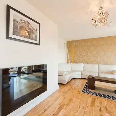 Silicon Docks Apartment *